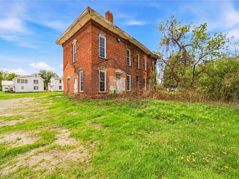 2699 E Center Street, Conneaut, OH 44030 Photo 5