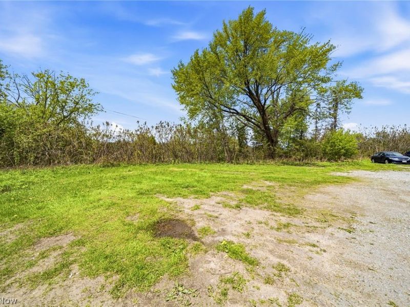 2699 E Center Street, Conneaut, OH 44030 Photo 7