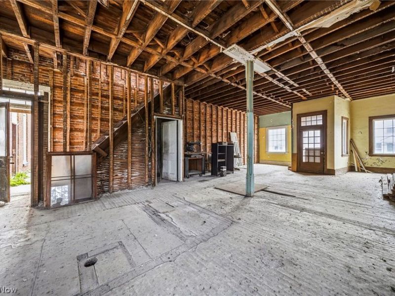 2699 E Center Street, Conneaut, OH 44030 Photo 8