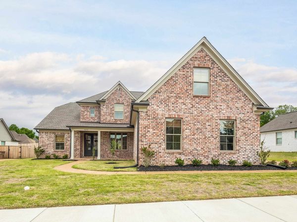 10252 GRAY HERON DR, Lakeland, TN 38002