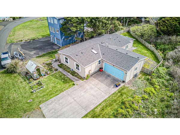 520 SW CARDINAL ST, Depoe Bay, OR 97341