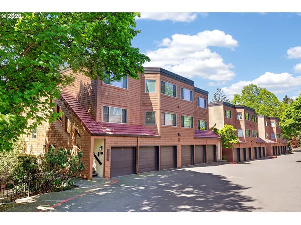 24 OSWEGO SMT, Lake Oswego, OR 97035