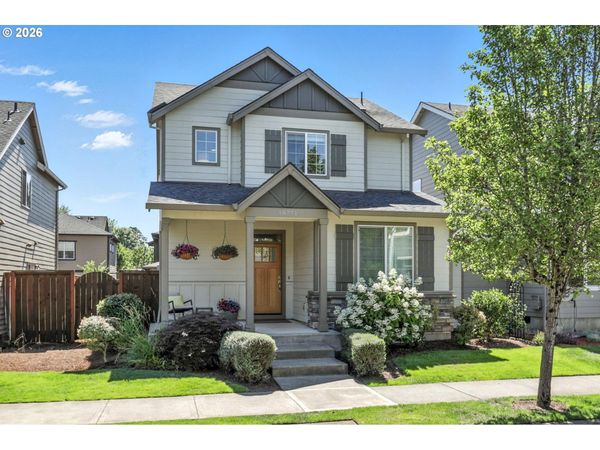 18771 SUNBLAZE DR, Oregon City, OR 97045