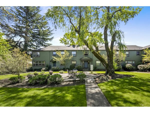 3719 SE 42ND AVE, Portland, OR 97206