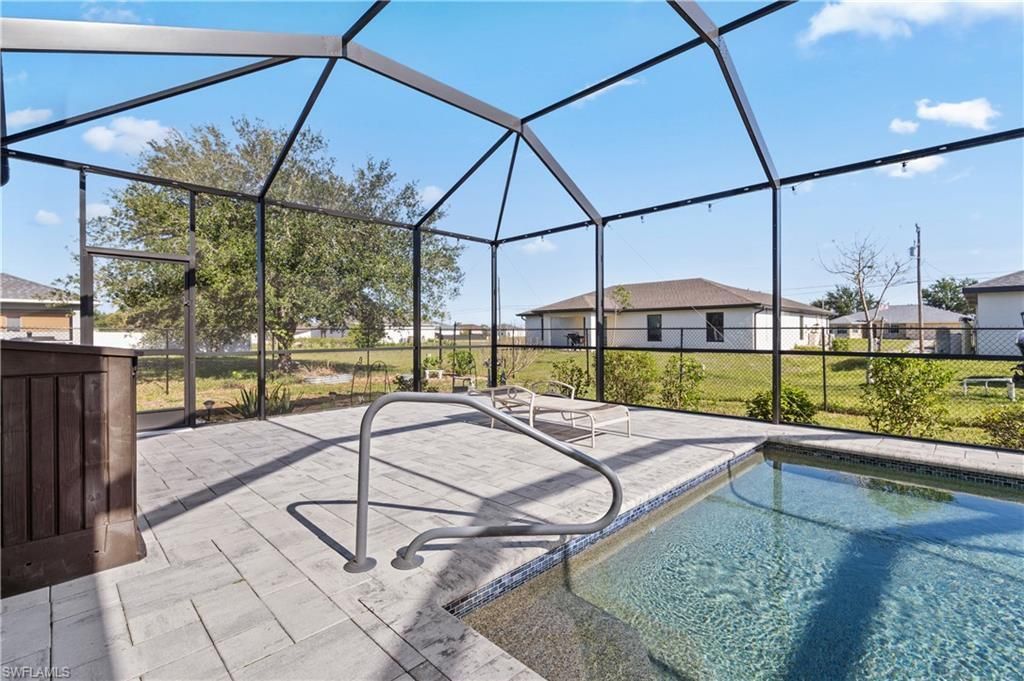 1233 NW 18th St, Cape Coral, FL 33993 Photo
