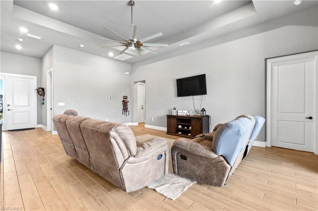 1233 NW 18th St, Cape Coral, FL 33993 Photo