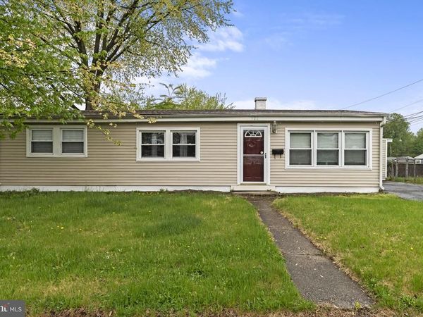 520 S MAPLE AVENUE, MAPLE SHADE, NJ 08052