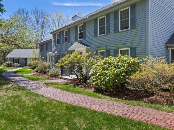 4 Governor Square, Peterborough, NH 03458