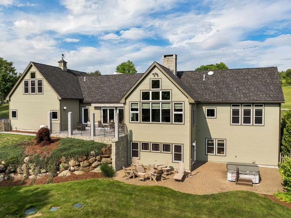 9 Quinn Road, Hancock, NH 03449