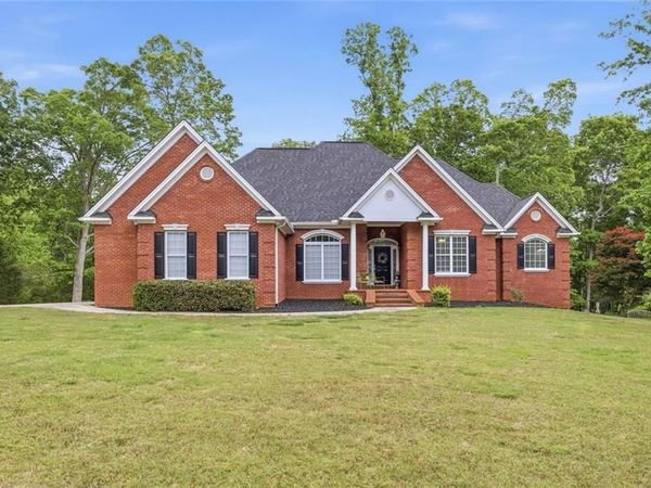 6654 Windvane Point , Clermont, GA 30527