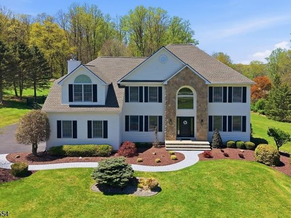1 Samantha Ln, Washington, NJ 07830