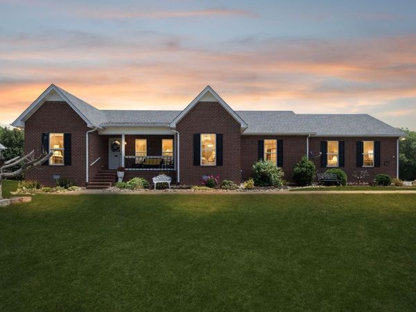 605 Meadowlark Dr , Shelbyville, TN 37160