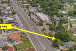 5810 N Kings Hwy.  photo 4