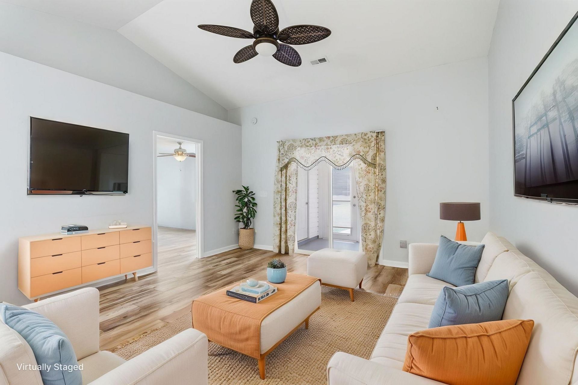 300 Country Manor Dr. Photo 16