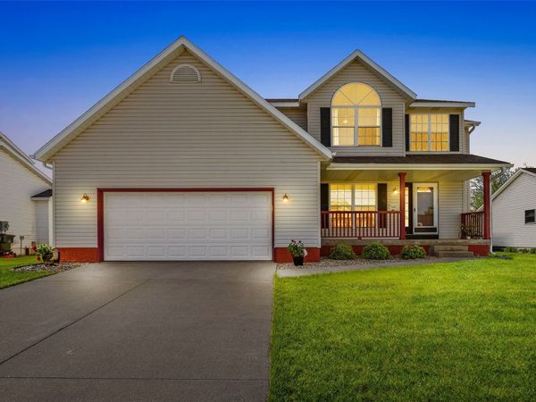 1321 Acacia Drive NE, Cedar Rapids, IA 52402