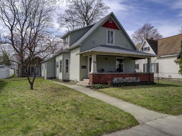 215 Twelfth Street W, Traverse City, MI 49684