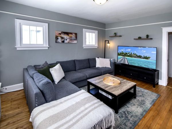 1810 Astor STREET, Milwaukee, WI 53202