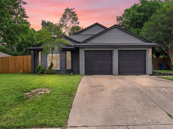 114 Hollywood Drive , Glenn Heights, TX 75154