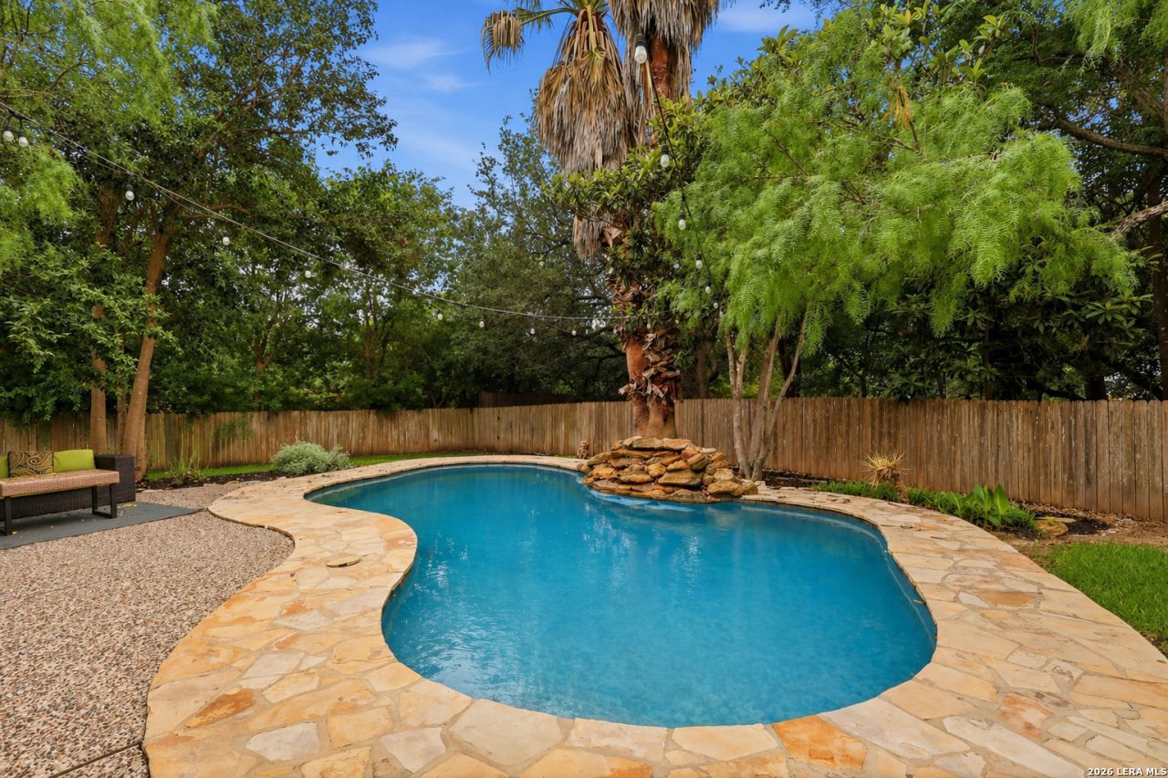 602 Bluffestates, San Antonio, TX 78216 Main Photo