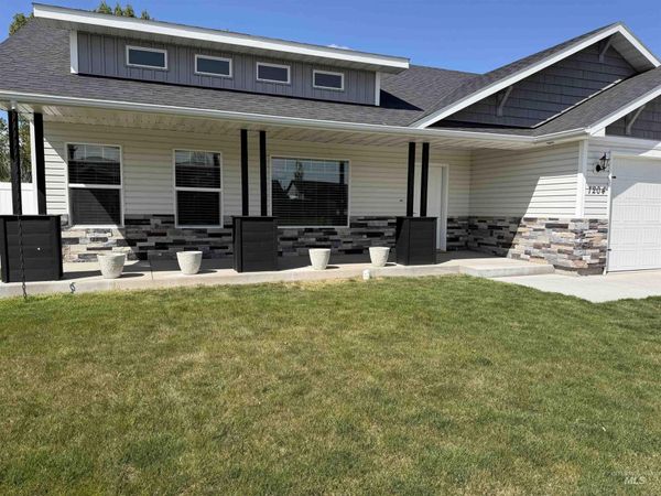 1204 5th Ave E, Jerome, ID 83338