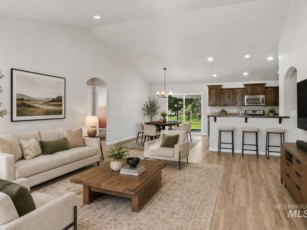 1204 5th Ave E, Jerome, ID 83338