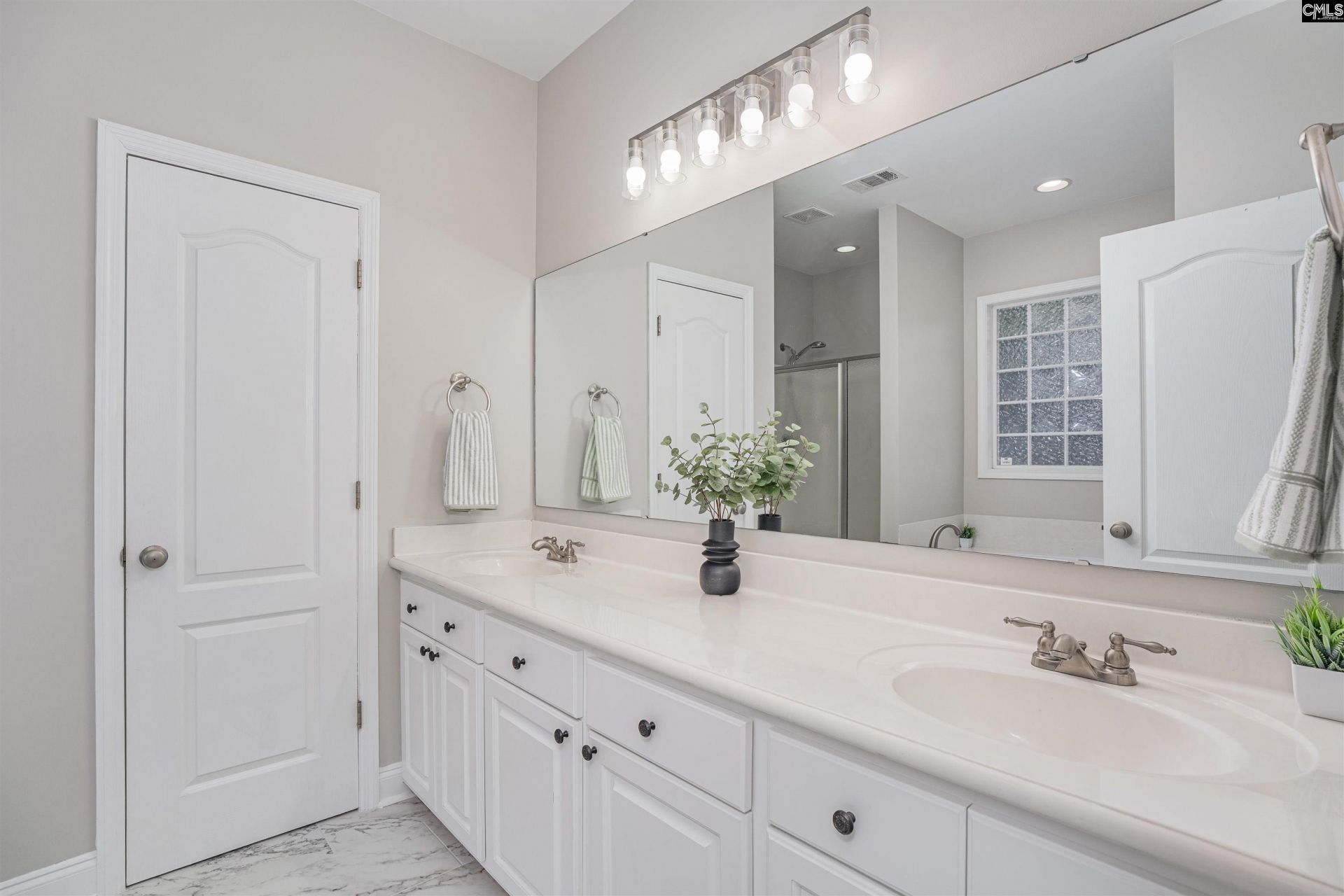 106 Falling Leaf Lane  Photo 18