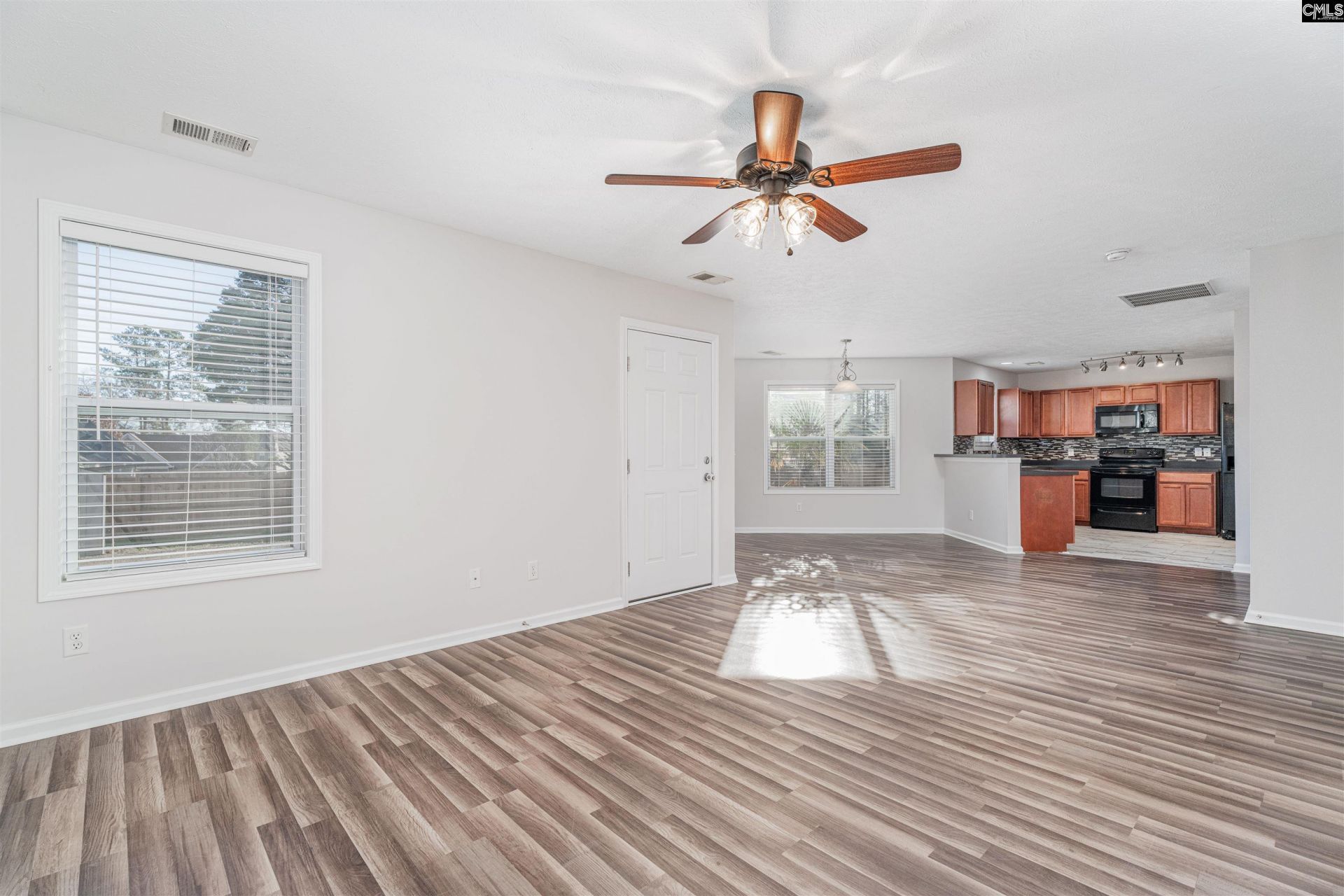 218 Meades Court  Photo 12