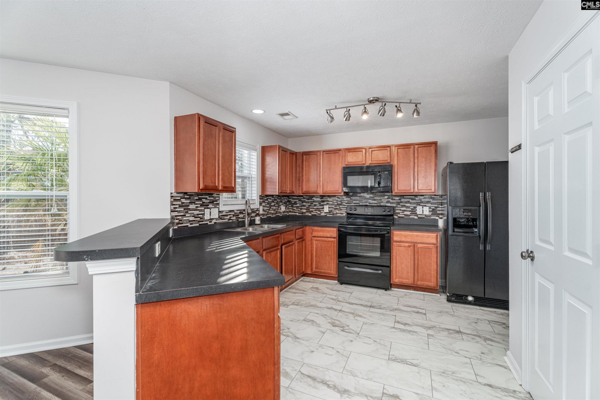 218 Meades Court Photo 13