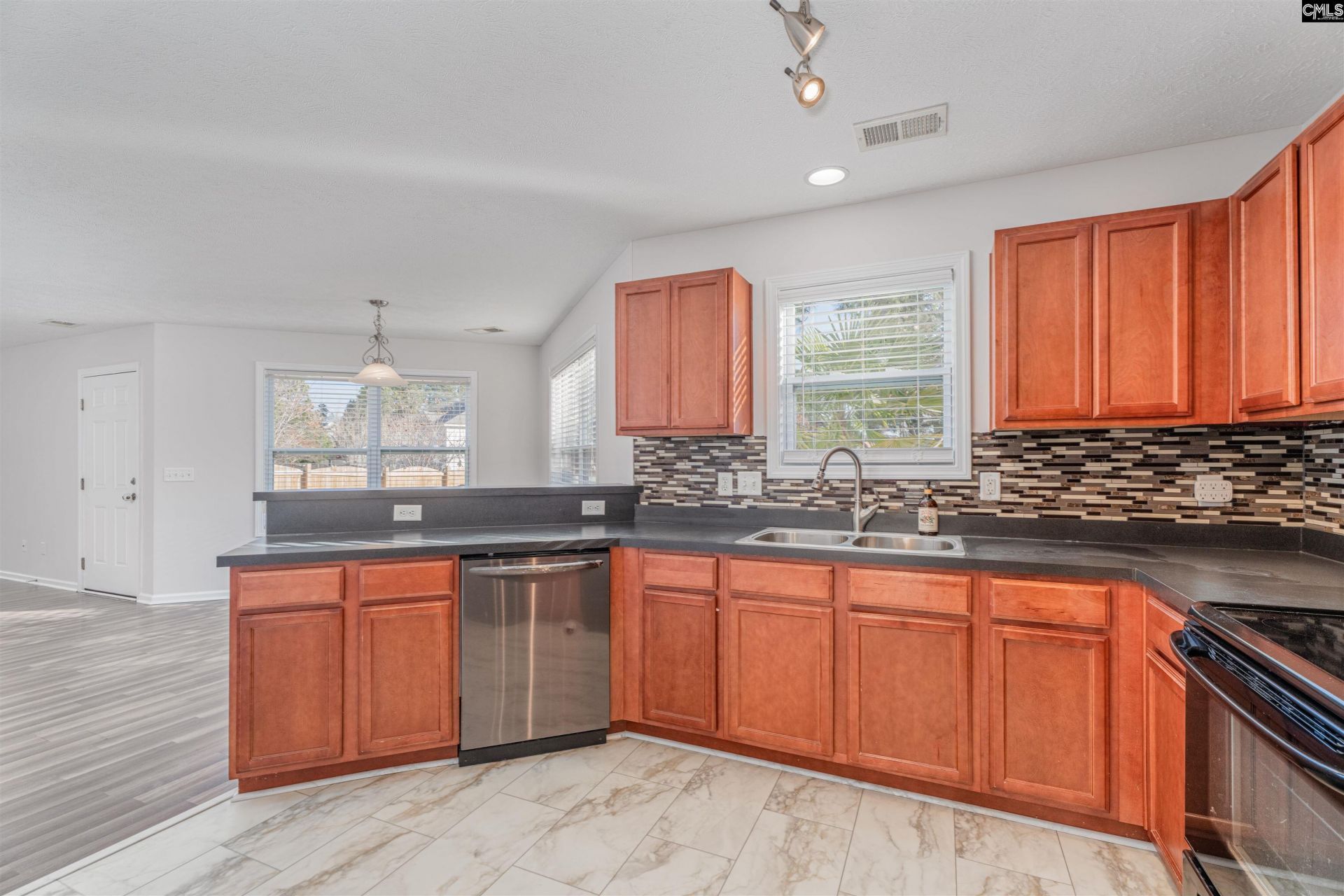 218 Meades Court  Photo 14