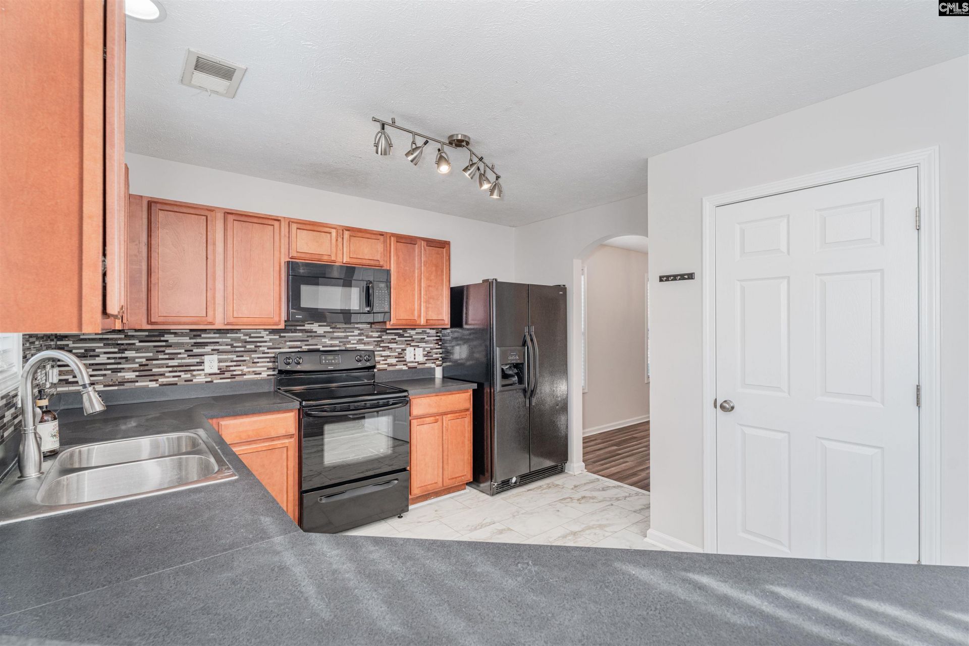 218 Meades Court Photo 15