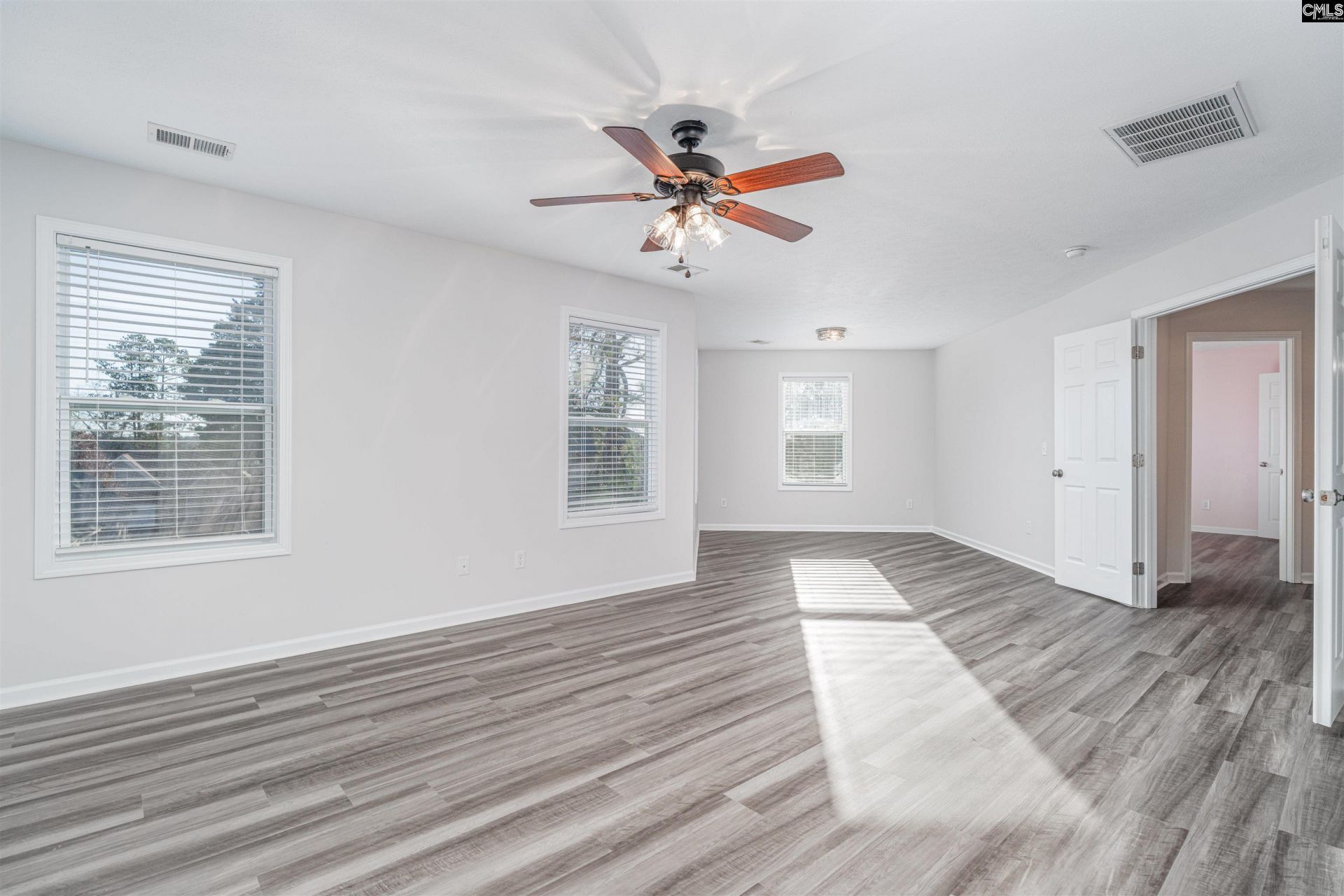 218 Meades Court  Photo 21