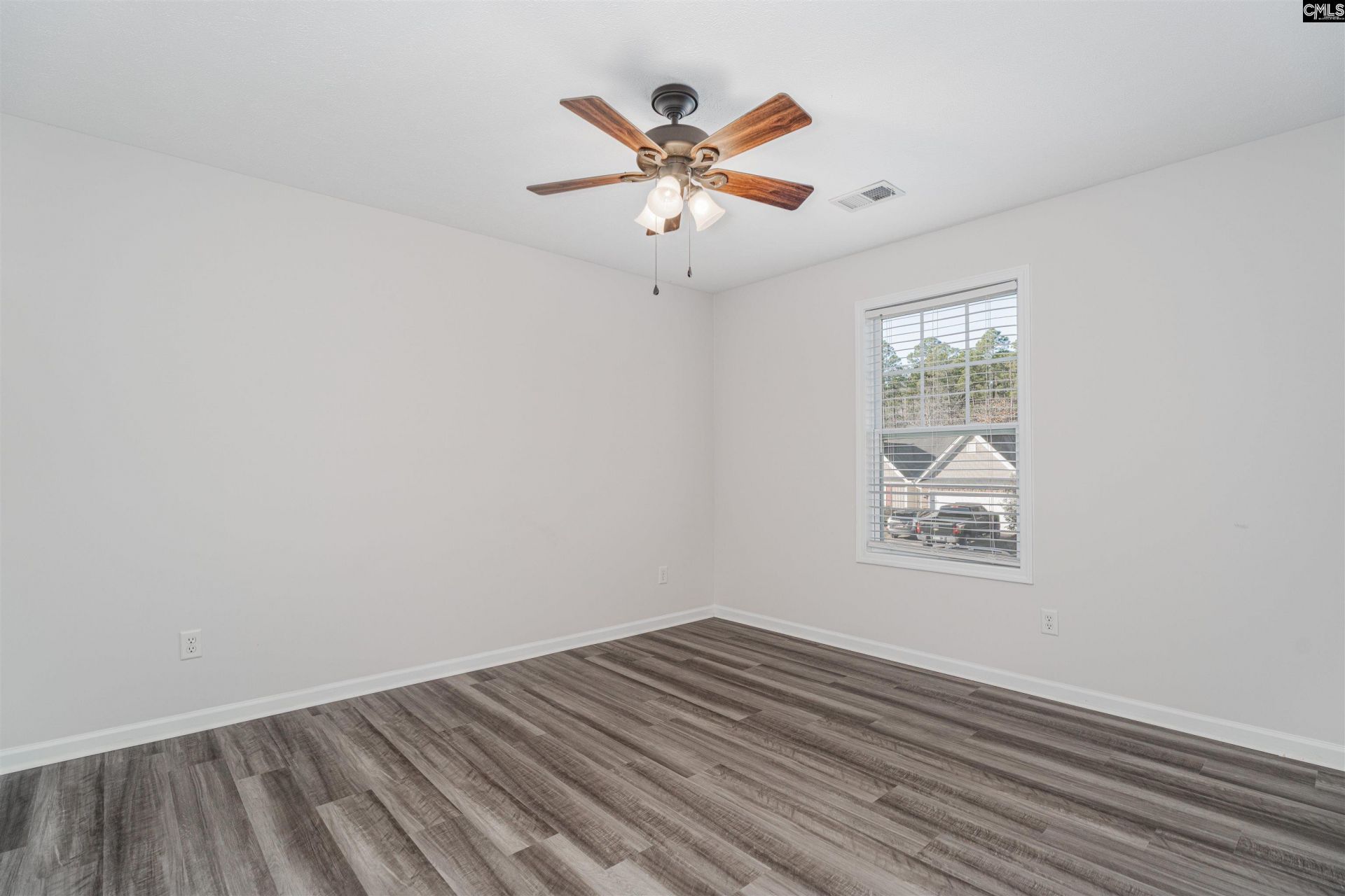 218 Meades Court  Photo 29