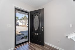 218 Meades Court  photo 4