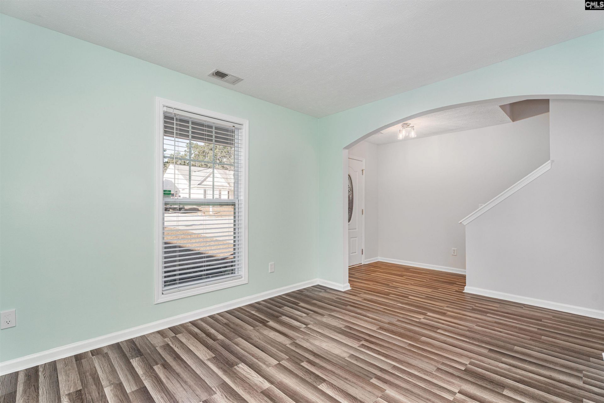 218 Meades Court  Photo 7