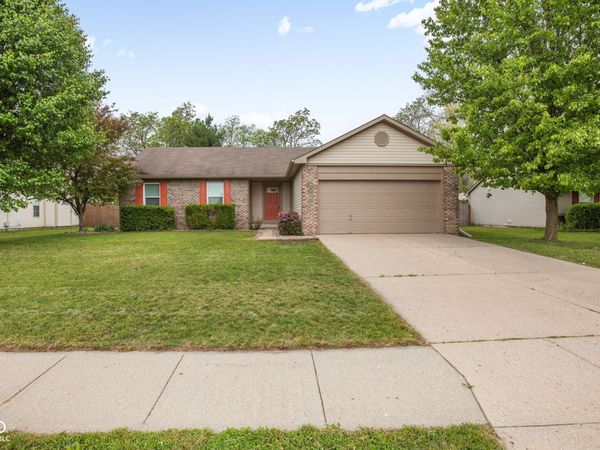 818 Center Street , Greenfield, IN 46140