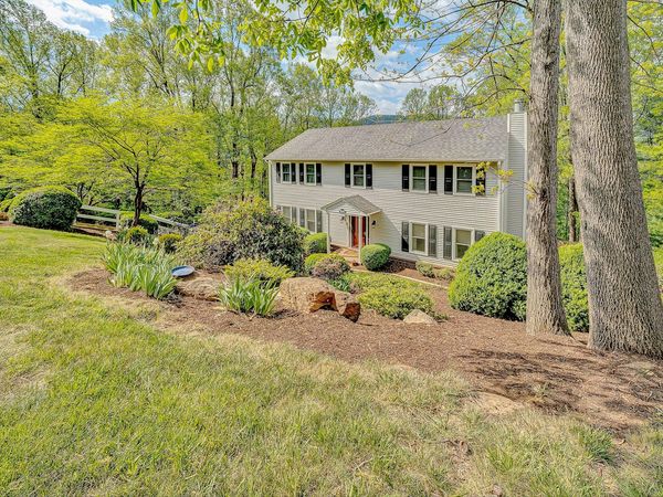 6640 Parkway DR, Roanoke, VA 24018
