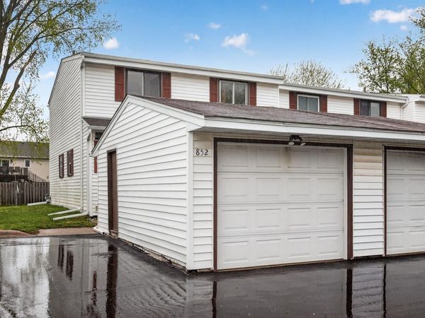 852 Woodgate Drive, Unit 216, Vadnais Heights, MN 55127