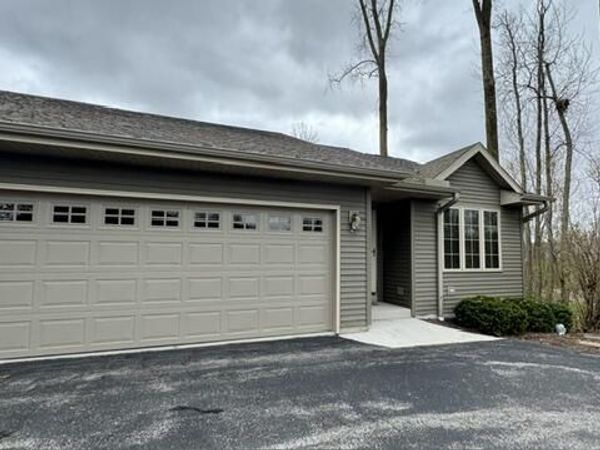 1602 Lisa LANE, New Holstein, WI 53061