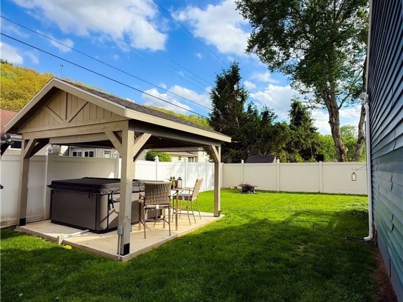 141 Spring Street, Gnadenhutten, OH 44629 Photo 6