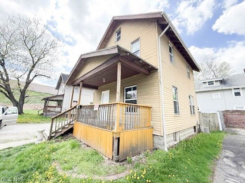 658 Spicer Street, Akron, OH 44311 Photo 2