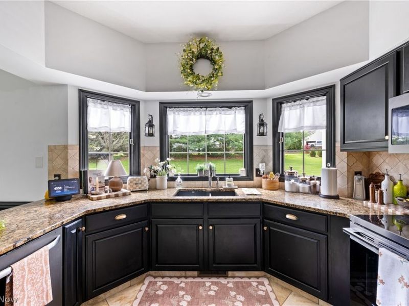 8835 Leyland Avenue NW, North Canton, OH 44720 Photo 5