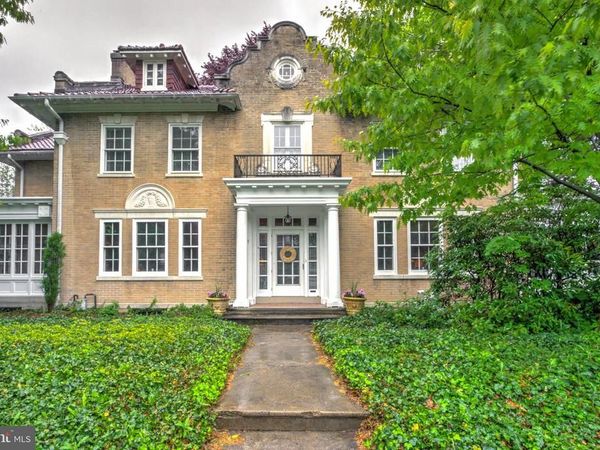 2 E HIGH STREET, LEBANON, PA 17042
