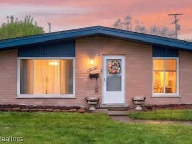 4616 Hayes Street, Wayne, MI 48184