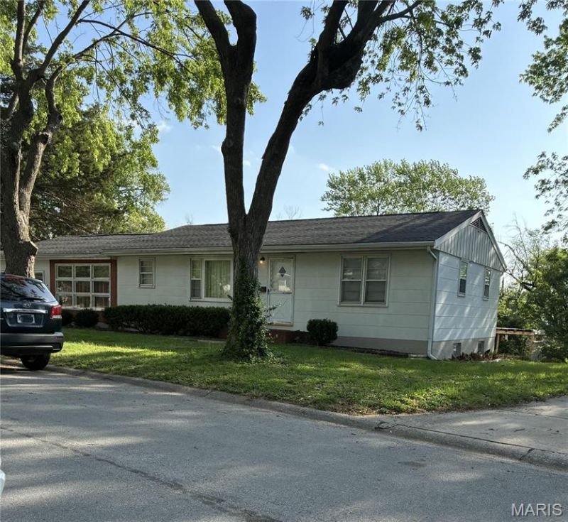 78 Oakdale Avenue , Saint Charles, MO 63301 Main Photo