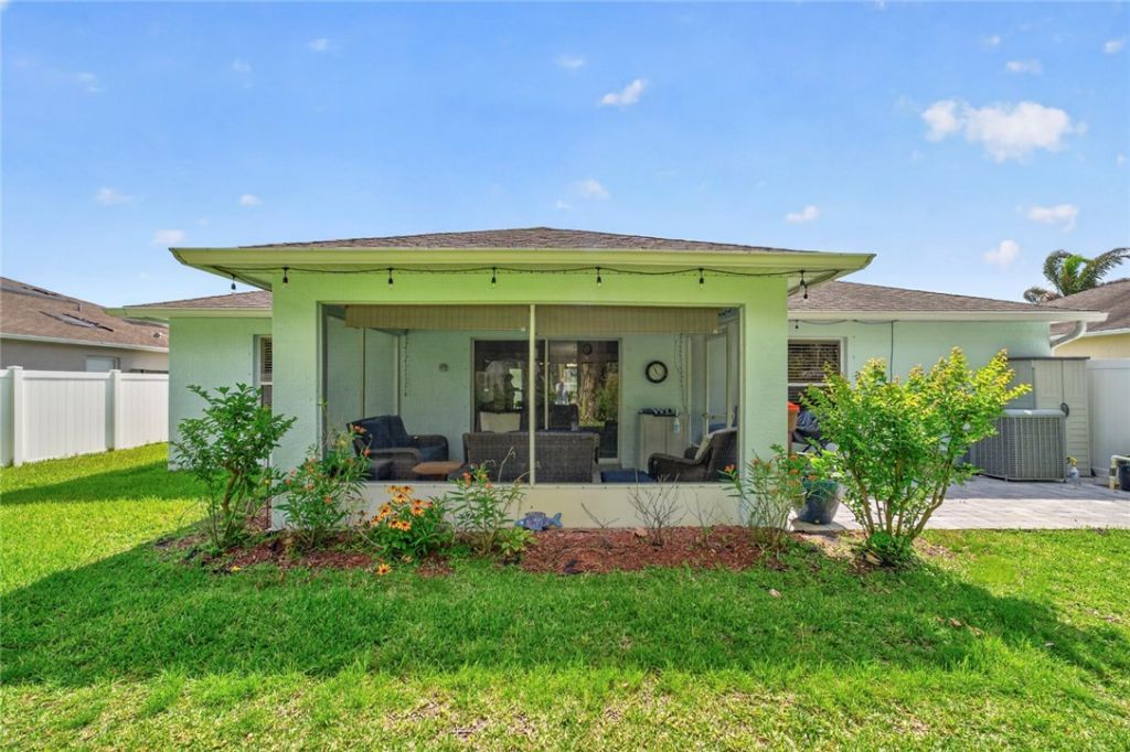 2105 46th Avenue, Vero Beach, FL 32966 Photo