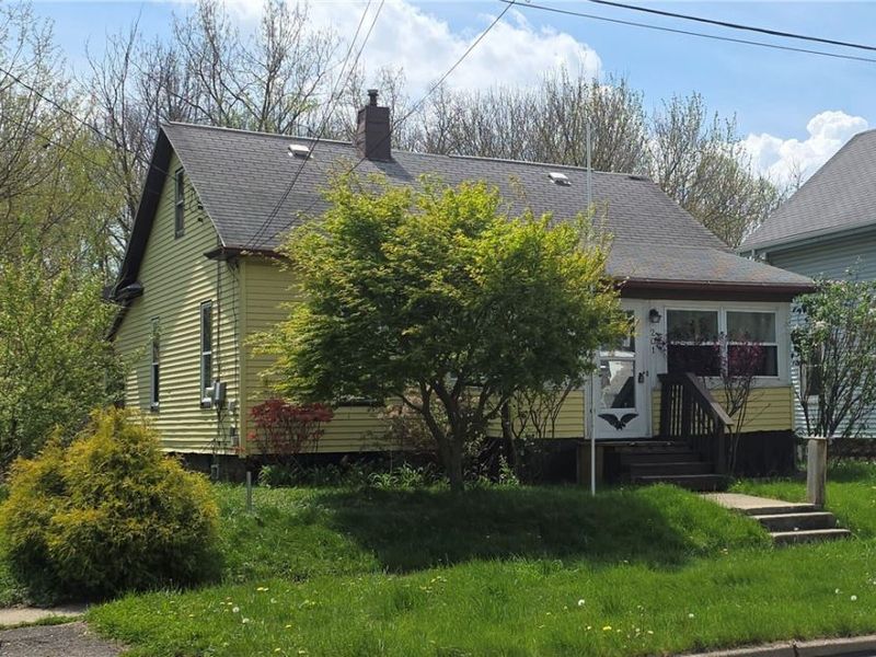 201 Water Street, Wadsworth, OH 44281 Photo 1