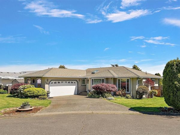 2455 Costa Vista Pl , Central Saanich, BC V8Z 6Y5