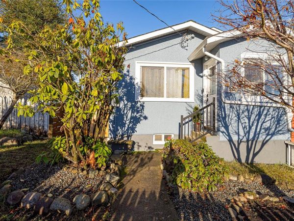 320 Buller St , Ladysmith, BC V9G 1B1