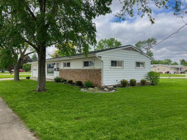 1002 Middle Street, Wapakoneta, OH 45895