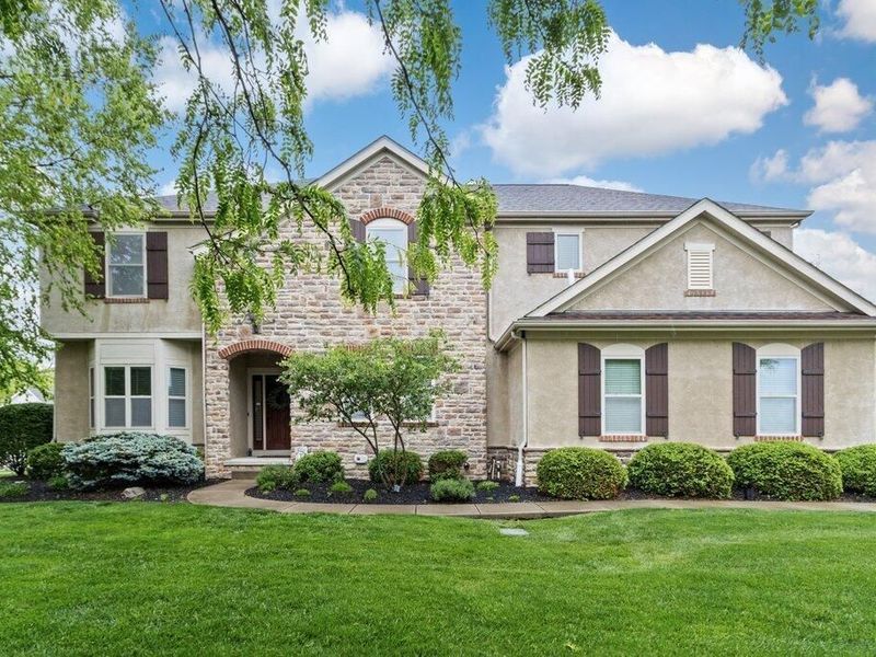 8901 Creighton Drive , Powell, OH 43065 Photo 1